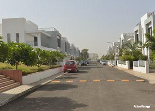 Kolte-Patil - Ivy Row Houses-Road